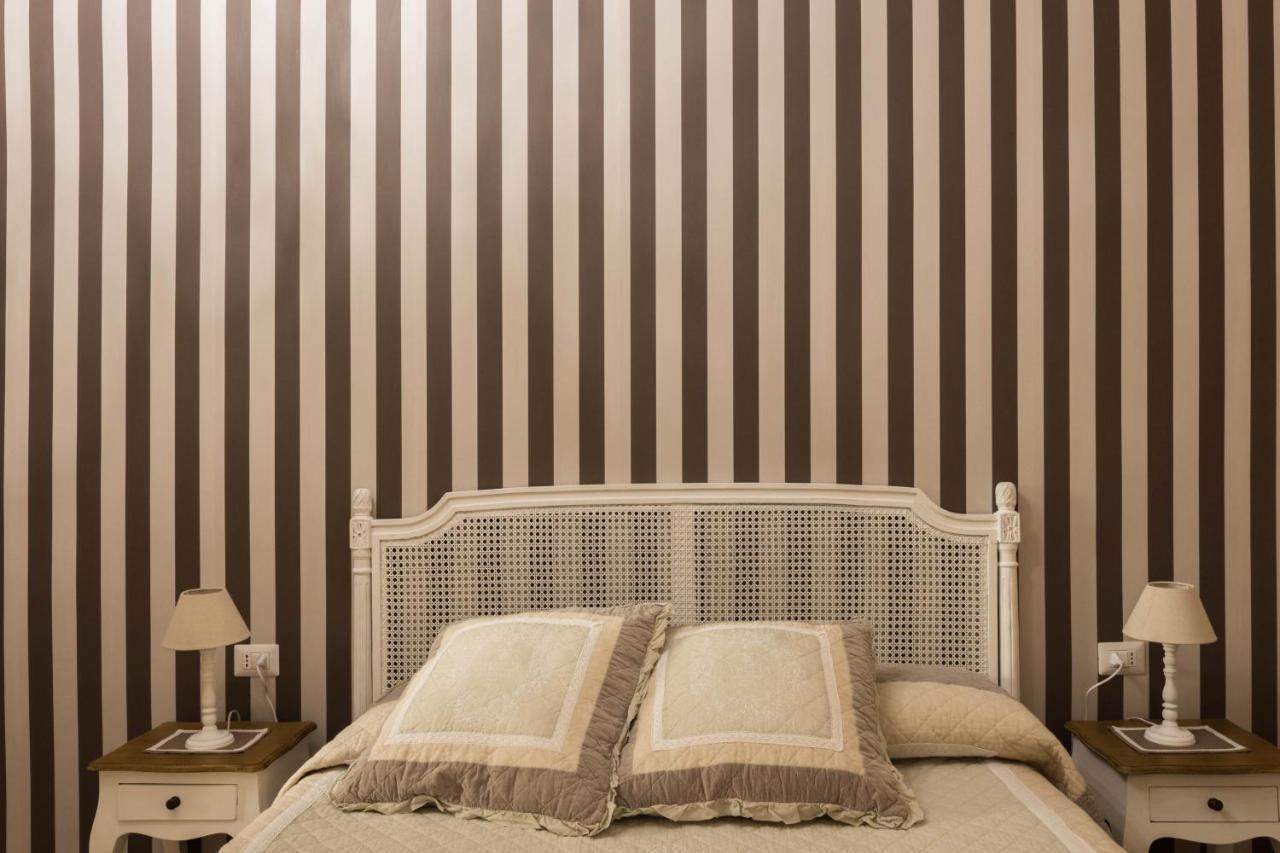Rooms In San Domenico Maggiore 3 Napoli Dış mekan fotoğraf