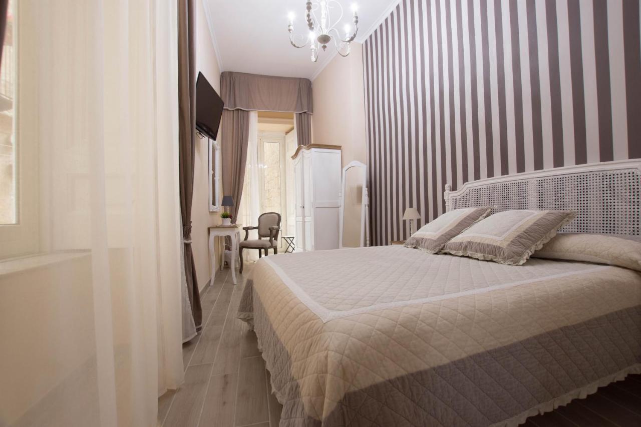 Rooms In San Domenico Maggiore 3 Napoli Dış mekan fotoğraf